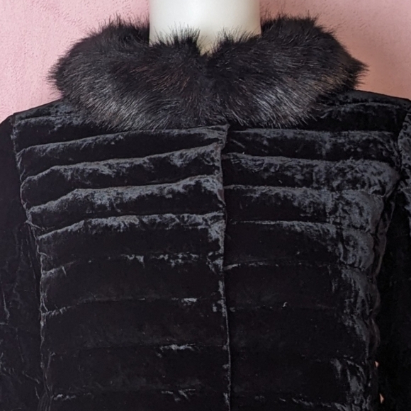 Talbots Black Genuine Down Faux Fur Trim Velour Coat with Zip Pockets size 4 - Picture 3 of 8